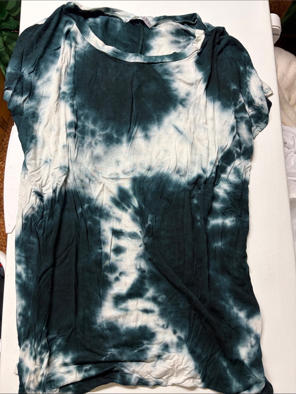 Women’s Short Sleeve Tie-Dye Tee in Teal and White